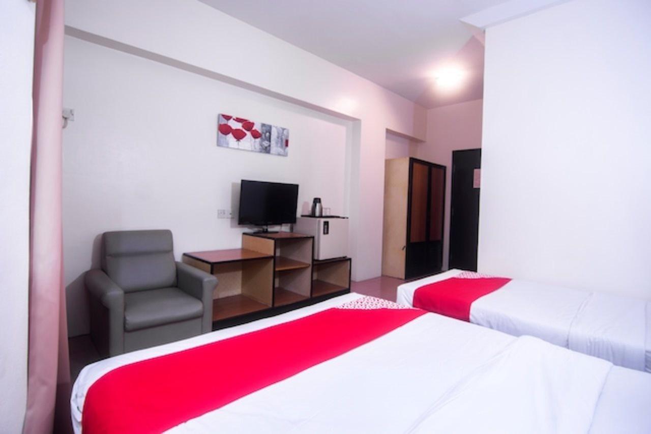 Super Oyo 979 Hua Kuok Inn Kuching Zewnętrze zdjęcie
