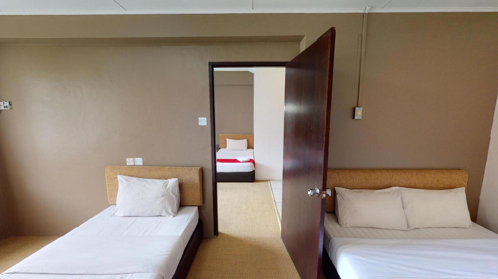 Super Oyo 979 Hua Kuok Inn Kuching Zewnętrze zdjęcie