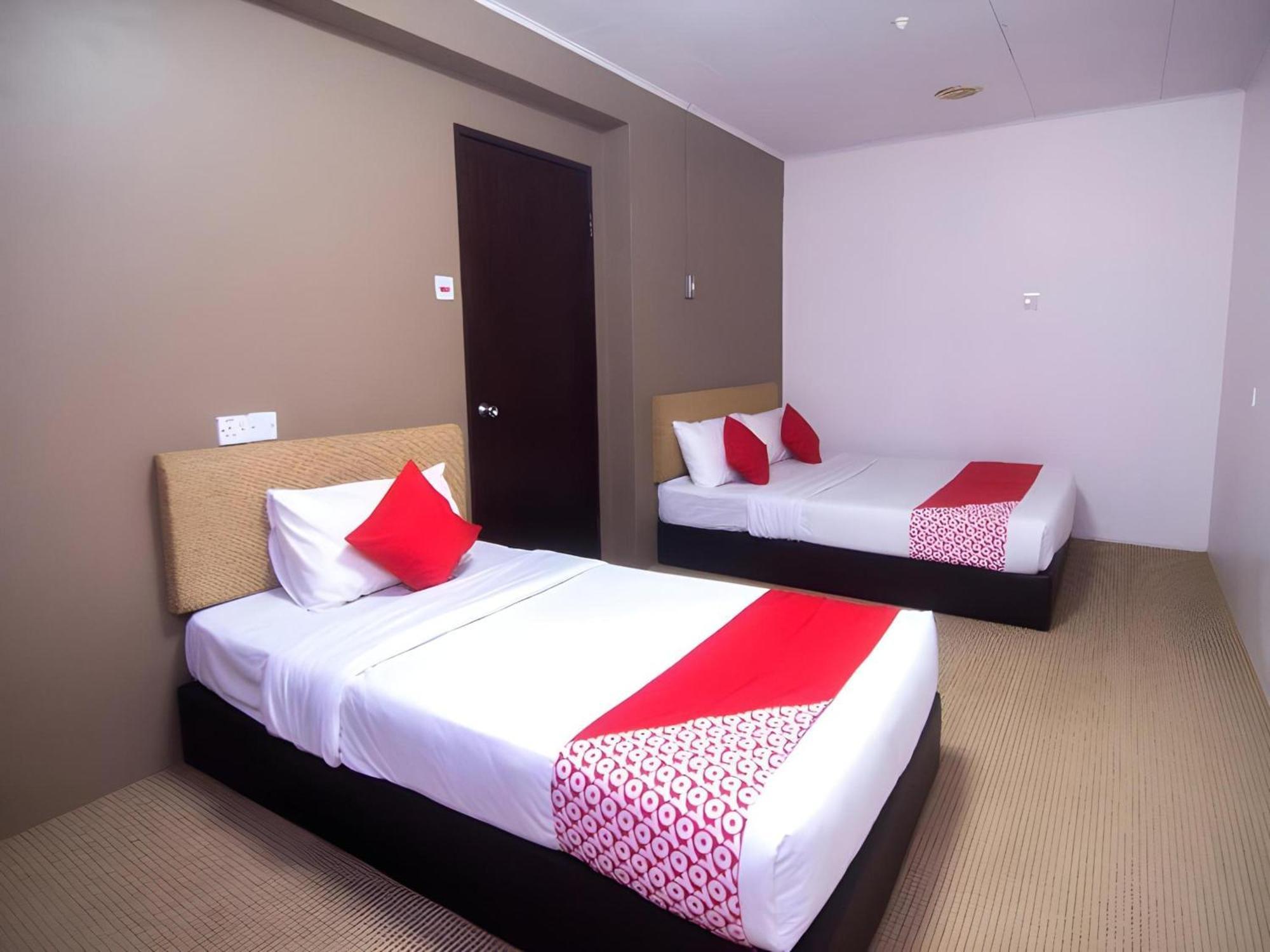 Super Oyo 979 Hua Kuok Inn Kuching Zewnętrze zdjęcie