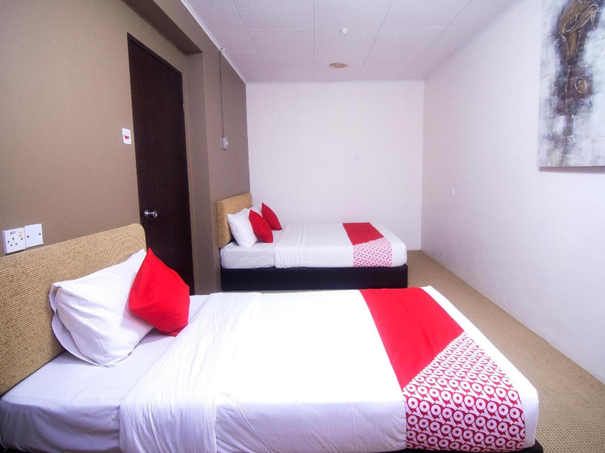 Super Oyo 979 Hua Kuok Inn Kuching Zewnętrze zdjęcie
