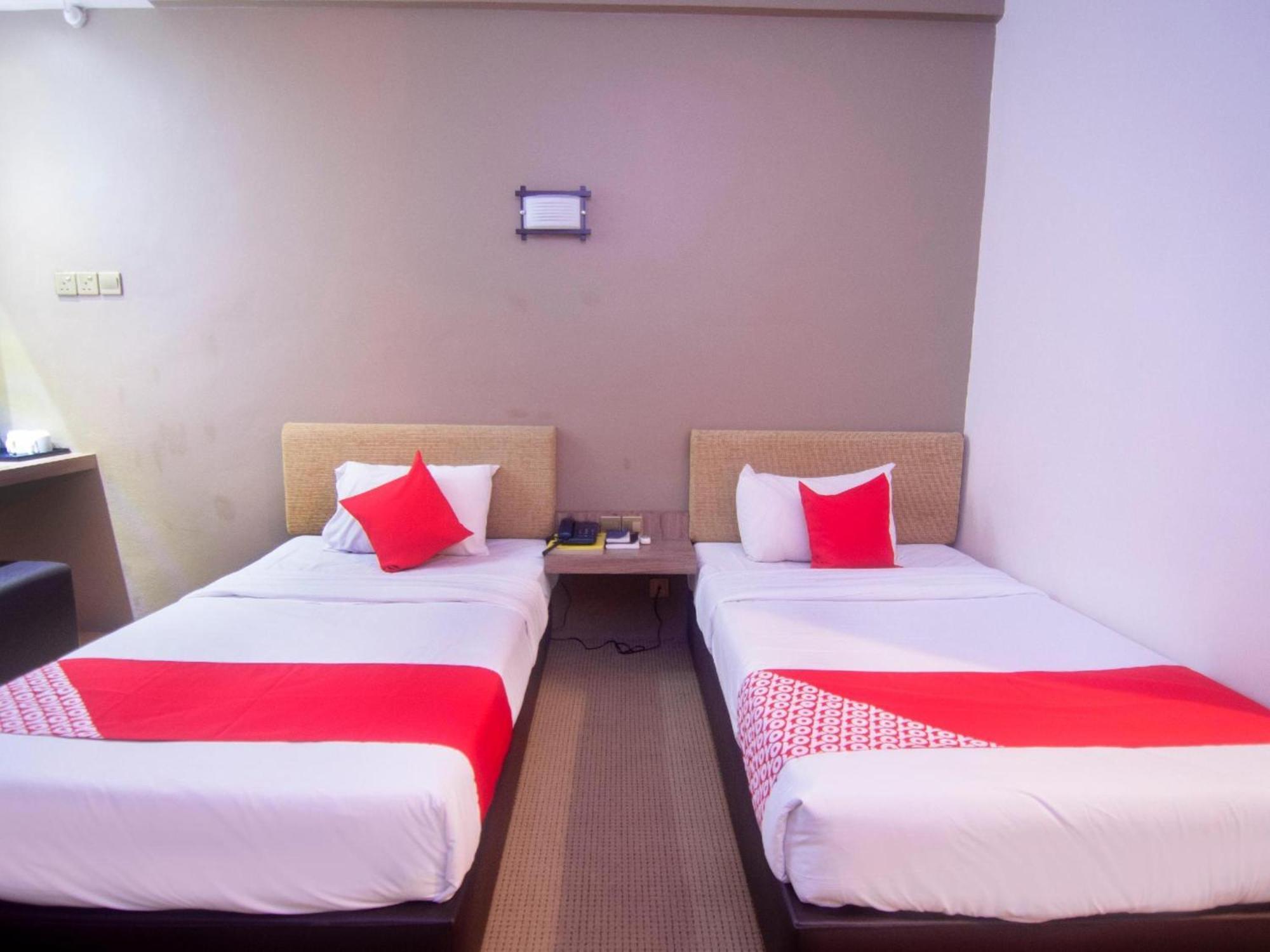 Super Oyo 979 Hua Kuok Inn Kuching Zewnętrze zdjęcie