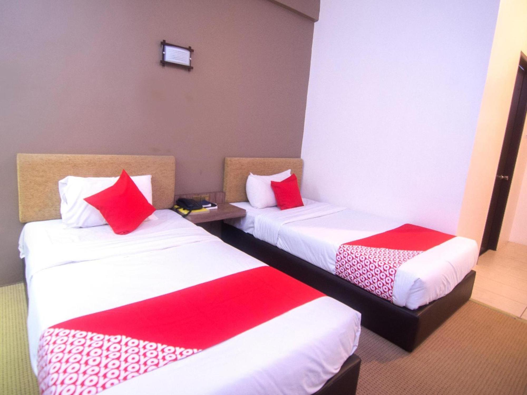 Super Oyo 979 Hua Kuok Inn Kuching Zewnętrze zdjęcie