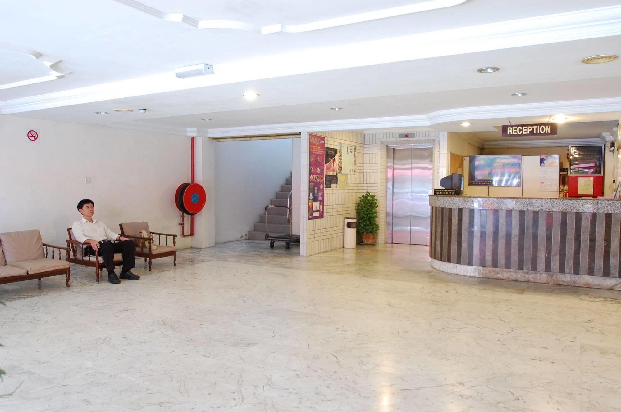 Super Oyo 979 Hua Kuok Inn Kuching Zewnętrze zdjęcie