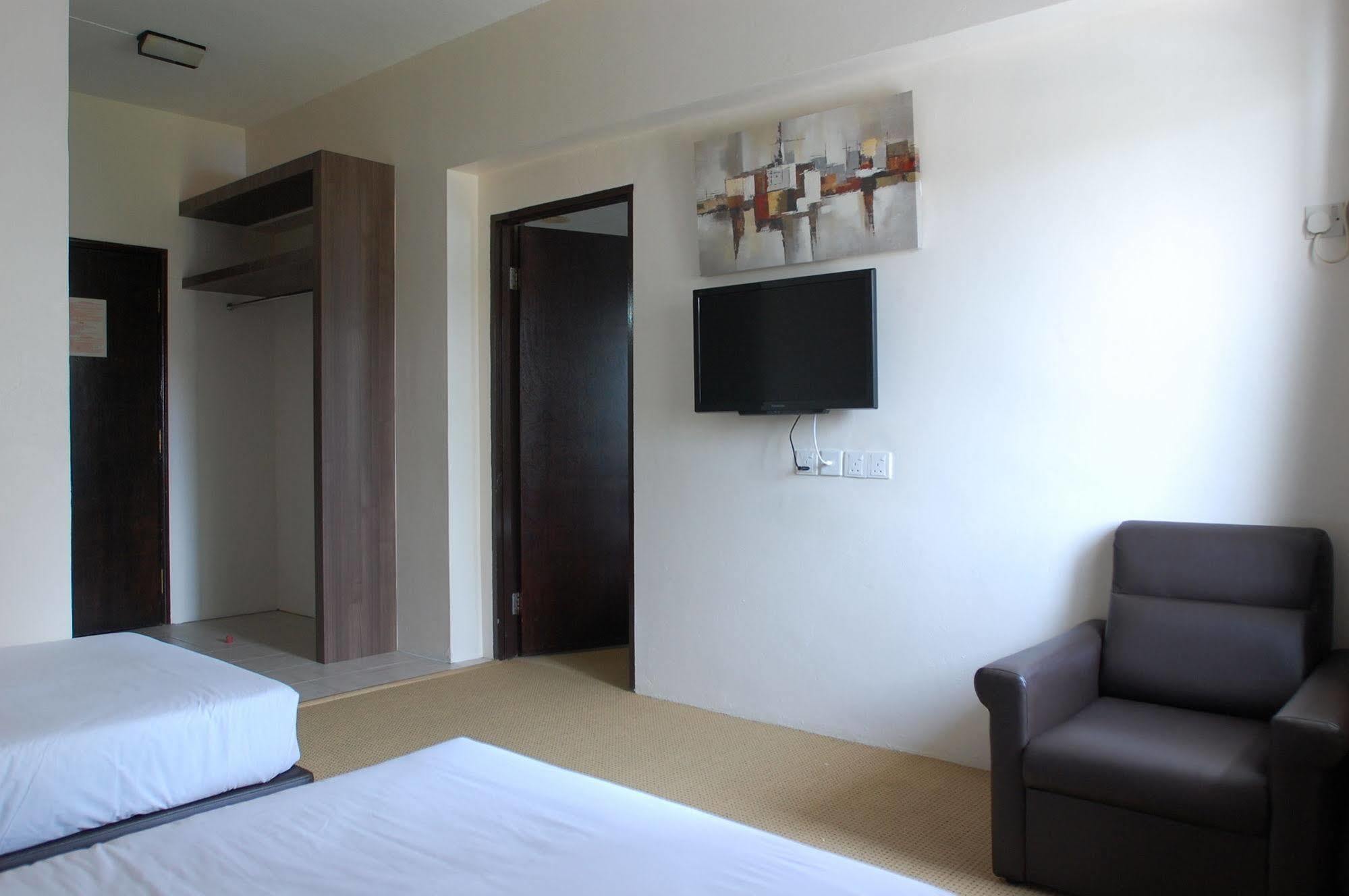 Super Oyo 979 Hua Kuok Inn Kuching Zewnętrze zdjęcie